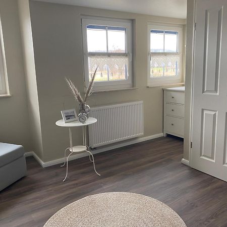 Ferienwohnung "Alter Gutshof" Huehnergott Sellin  Bagian luar foto